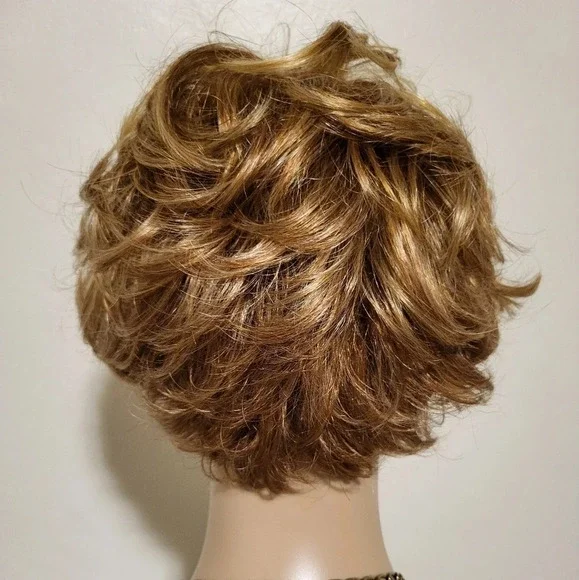 Golden Blonde Short Wig - Picture 5 of 7